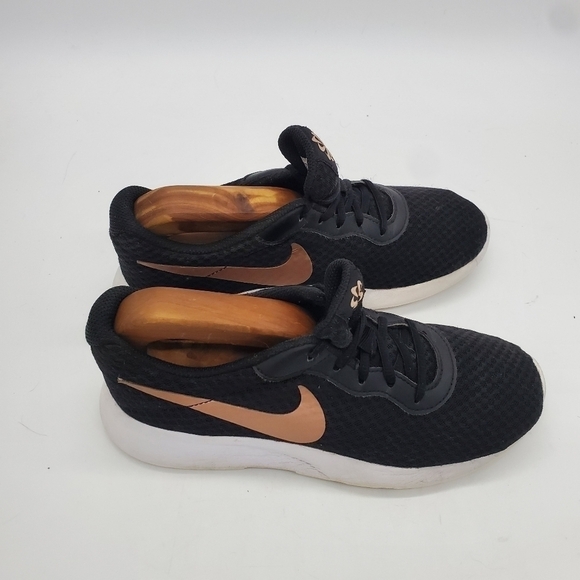 Nike Women’s Running Shoes Size 7 - Picture 4 of 13